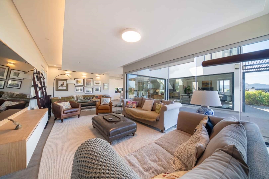 To Let 4 Bedroom Property for Rent in Val De Vie Estate Western Cape